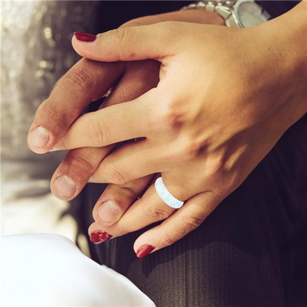 10-Pack Thin Stackable Silicone Wedding Rings for Women - Picture 5 of 7